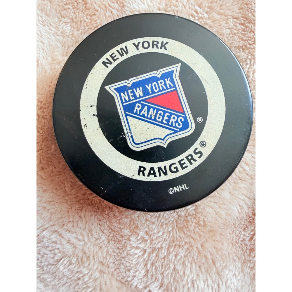 New York Rangers NHL Official Game Puck In Glas Co Gary Bettman Commissioner